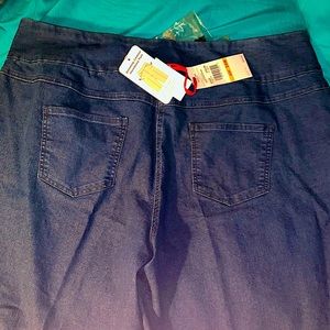 Plus size 24 pull on jeans